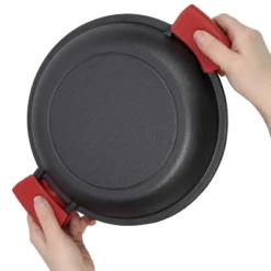 2 In 1 Pre-Seasoned Cast Iron Dutch Oven With Dual Handles, Outdoor Camping Deep Pot For BBQ Baking, 5 Quart.With 2pcs Silicone Handel Covers -House Furnish World GUEST 2f56a0ac 16f3 4b1c 96e8 00f4f7d0c2db